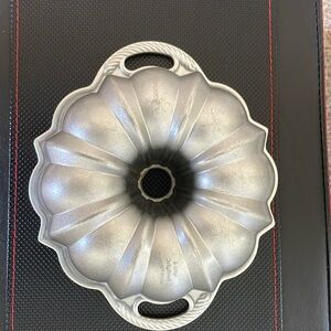 Nordicware Original 6-Cup Silver Anniversary Pan